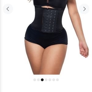 Squeeze me skinny sport trainer